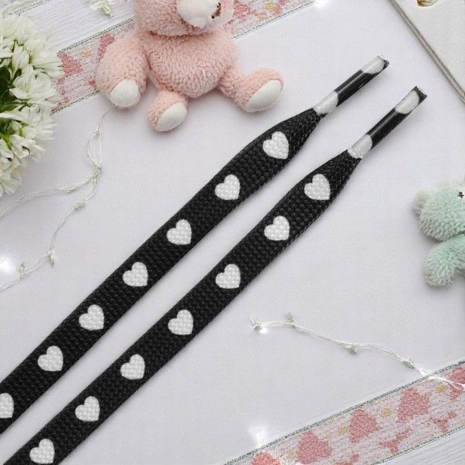 1 Paar flache Schnürsenkel (100 cm lang, 8 mm breit) - HeartBeat Collection - schwarz/weiss - Schuhbaendel.ch