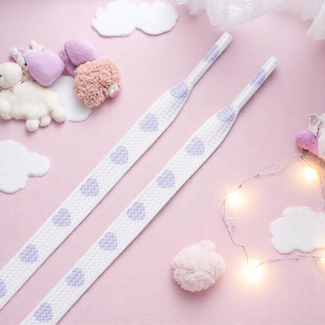 1 Paar flache Schnürsenkel (120 cm lang, 8 mm breit) - HeartBeat Collection - weiss/violett - Schuhbaendel.ch