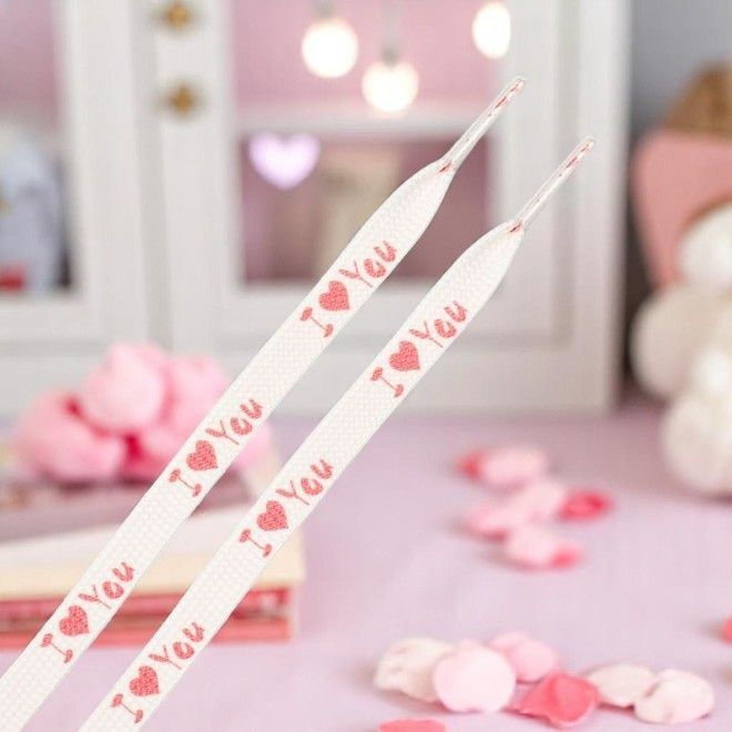1 Paar flache Schnürsenkel (120 cm lang, 8 mm breit) - HeartBeat Collection - I Love You - weiss/pink - Schuhbaendel.ch