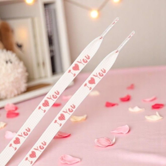 1 Paar flache Schnürsenkel (140 cm lang, 8 mm breit) - HeartBeat Collection - I Love You - weiss/rot - Schuhbaendel.ch