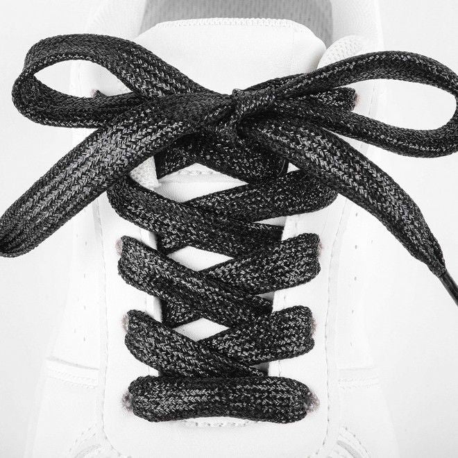 LaceGodZ – 1 Paar flache Schnürsenkel (120 cm lang, 10 mm breit) - StarGlow Series - schwarz